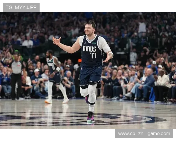 东契奇率队发动快速反击得分,独行侠节奏上升